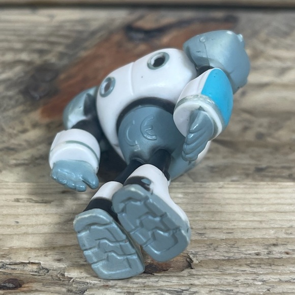 Teen Titans Go! Cyborg 2013 Figure Jazwares 2” DC Comics Blue White Robot Toy - Picture 6 of 6